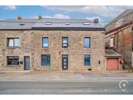 spacieuse maison en pierre de 200m² à vendre à agimont