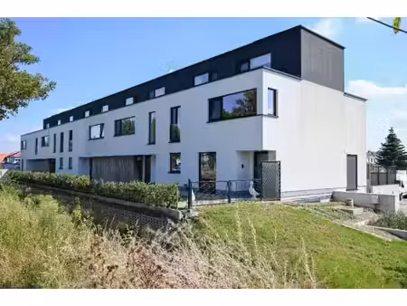 maison récente et énergétiquement éfficace avec 3 chambre...