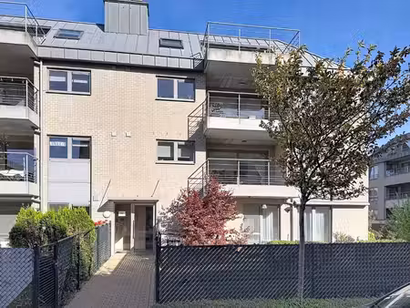 spacieux appartement situé au centre de zaventem