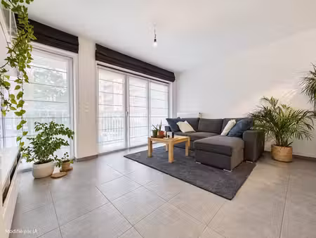 appartement 2 ch. avec terrasse  cave et parking