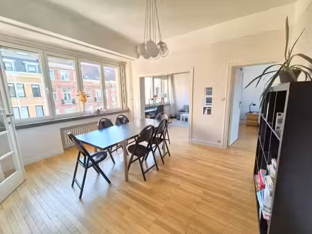 uccle : appartement meuble 2 chambres dans immeuble art deco