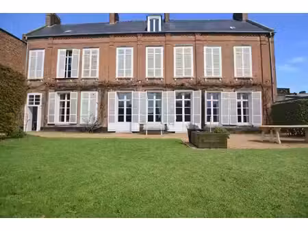 maison de luxe à vendre dans le quartier centre ville-emonville