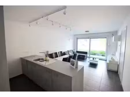 appartement de plain-pied avec jardin et 2 chambres à couche