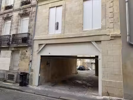 bordeaux capucins - places de parking