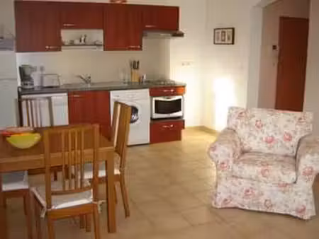 location appartement 2 pièces meublé à l'isle-sur-la-sorgue (84800) : à louer 2 pièces meu