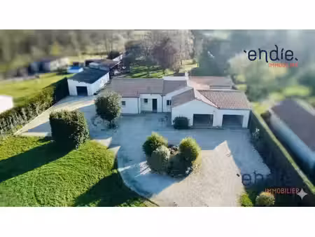 vente maison 5 pièces 154 m² à quinçay (86190)  299 000 €