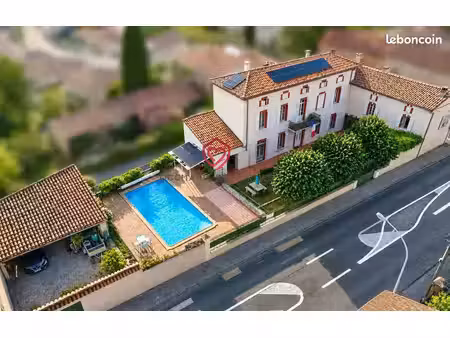 maison 9 pièces 309 m²