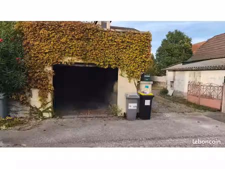 loue garage 20m² artix