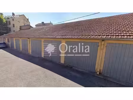 garage/box 28 m² lyon