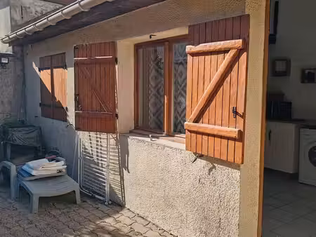 location meublé 490 euro charge non comprise