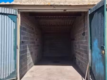 garage / box de stockage 18m²