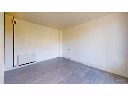 t2 40m² avec balcon et vue dégagée - pont-de-claix l'étoile