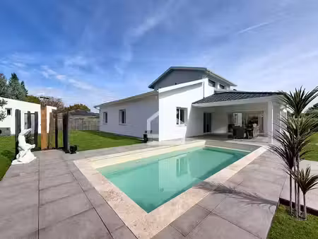 vente maison 6 pièces 227 m² à saint-aubin-de-médoc (33160)  945 000 €