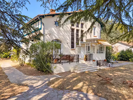 maison de luxe à vendre dans le quartier avenue-foch la ganne