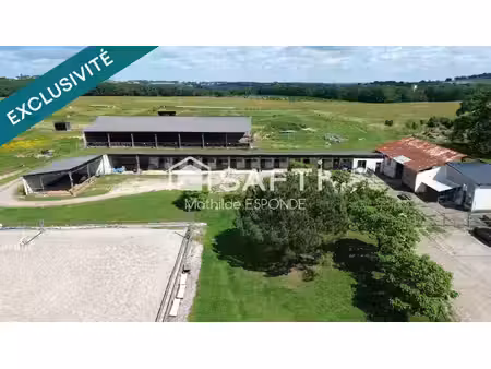 ferme équestre à vendre