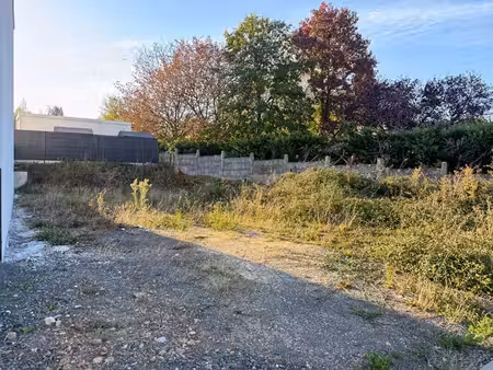 terrain constructible neuf à vendre