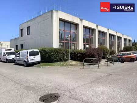 local d'activités à louer
