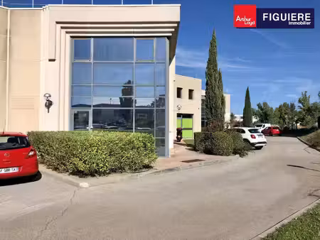 local d'activités à louer
