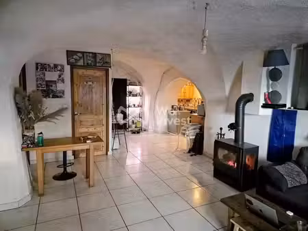 vente appartement 3 pièces 65 m² à saint-martin-de-queyrières (05120)  165 000 €