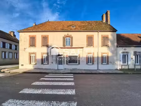 magnifique bâtisse à fort potentiel !!
