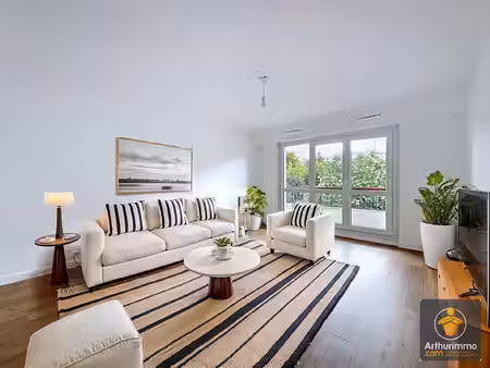 appartement t3 dernier étage - résidence jardin de concy yerres