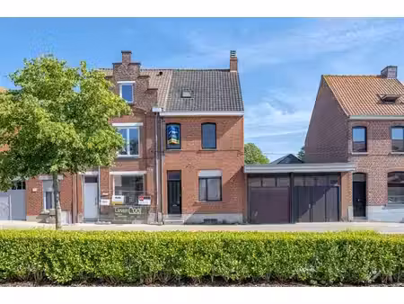 maison lumineuse avec 4 chambres au centre de moorslede.