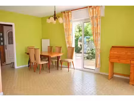 plain pied non mitoyen sur un terrain de 1385 m²