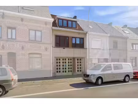 wij verkopen uw vastgoed anders én beter!