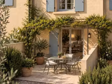 nouveau !! maison t3 de 61m2 avec jardin d'environ 100 m2 à proximité du centre de cucuron