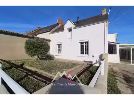 sévérac  maison d'environ 65 m2 avec nombreuses dépendances