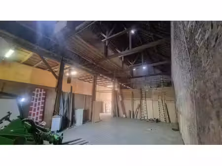 grange / entrepôt de 230 m² avec mezzanine  5650 walcourt