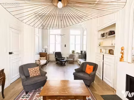 maison 8 pièces 244 m²