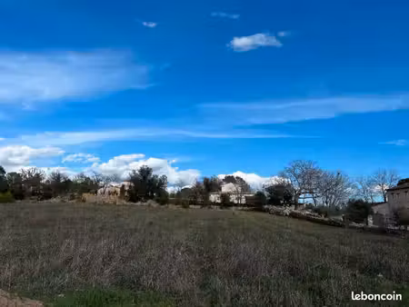 terrain 1 398 m² carces