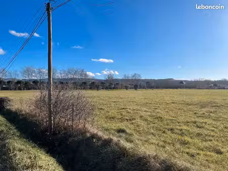 terrain 640 m² revel