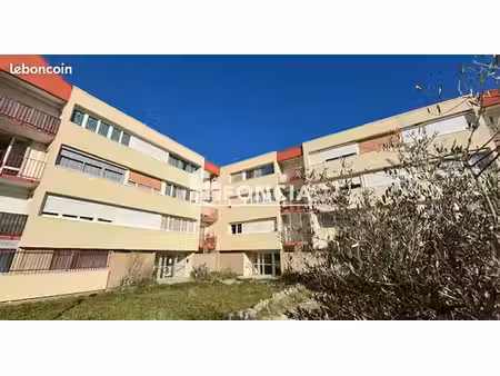 t3 lumineux de 66 m² avec cave  hauteurs de villeneuve-lès-avignon