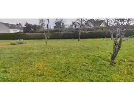 terrain 1044 m² chierry