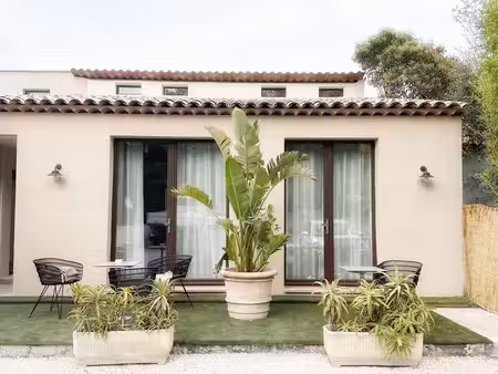 studio meublé avec mezzanine – 30 m² – ramatuelle le colombier