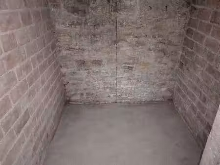 caves avec prise électrique 4*4m² rue de chabrol box local de stockage gare de l'est gare 