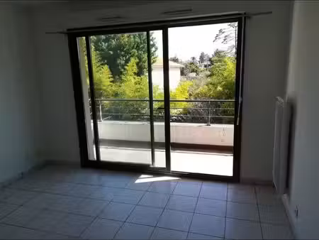 location appart t2 centre ville begles