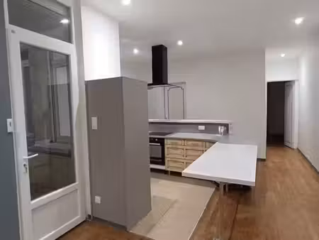 à louer t3 85 m² – centre de réquista – balcon + terrasse – meublé ou non
