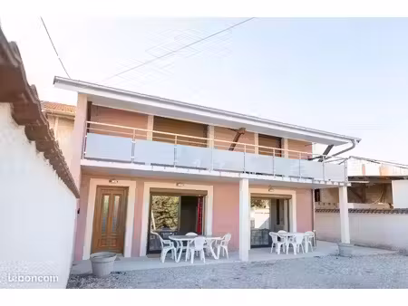 maison meublée 240 m² -7 pièces  jardin clos - location à l’année
