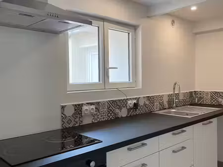 maison à louer - 3 pièces - 85 70 m2 - graulhet - 81 - midi-pyrenees