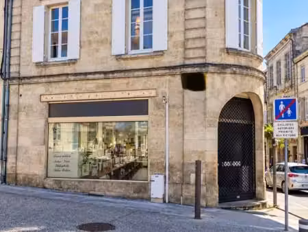 immeuble de rapport – local commercial + 2 appartements – centre coutras