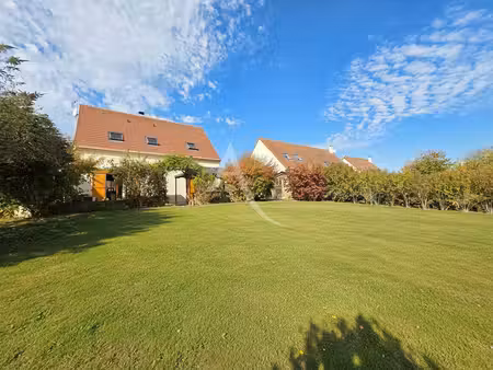 maison familiale 5 chambres avec jardin et sous-sol à armentières-en-brie