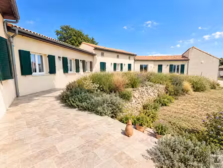 maison d'exception - 205 m2- position dominante - aucun trav