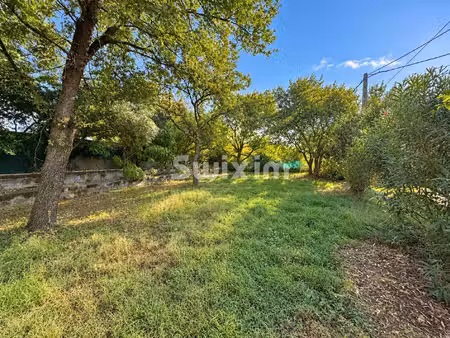 valréas – terrain constructible de 376 m²