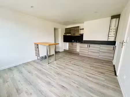 appartement 3 pièces à louer à beaumont - réf. 1155