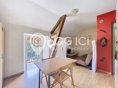 studio avec balcon soumoulou