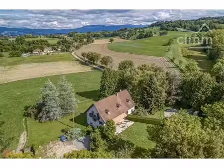 propriété de charme 420m2 sur 1.6 ha de terrain dans un cadre champêtre sans voisinage