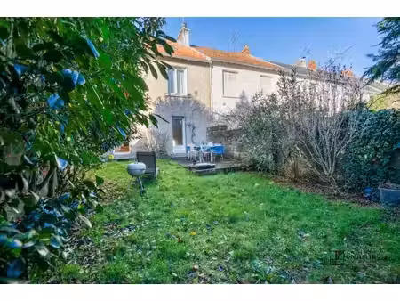 nantes ttes joies  maison de charme avec garage et jardin